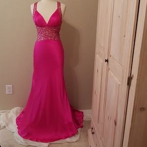 Gown/floor length dress